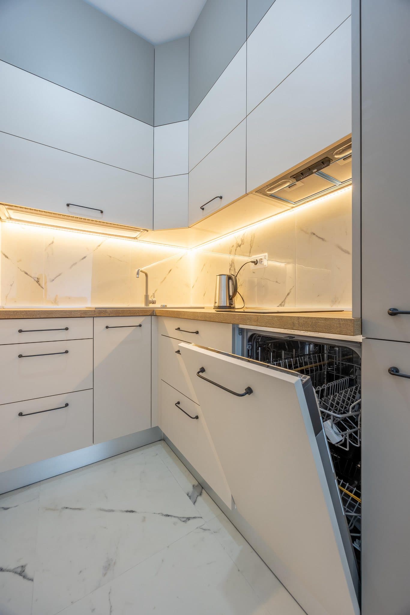 Kuhinja po mjeri za apartman 2