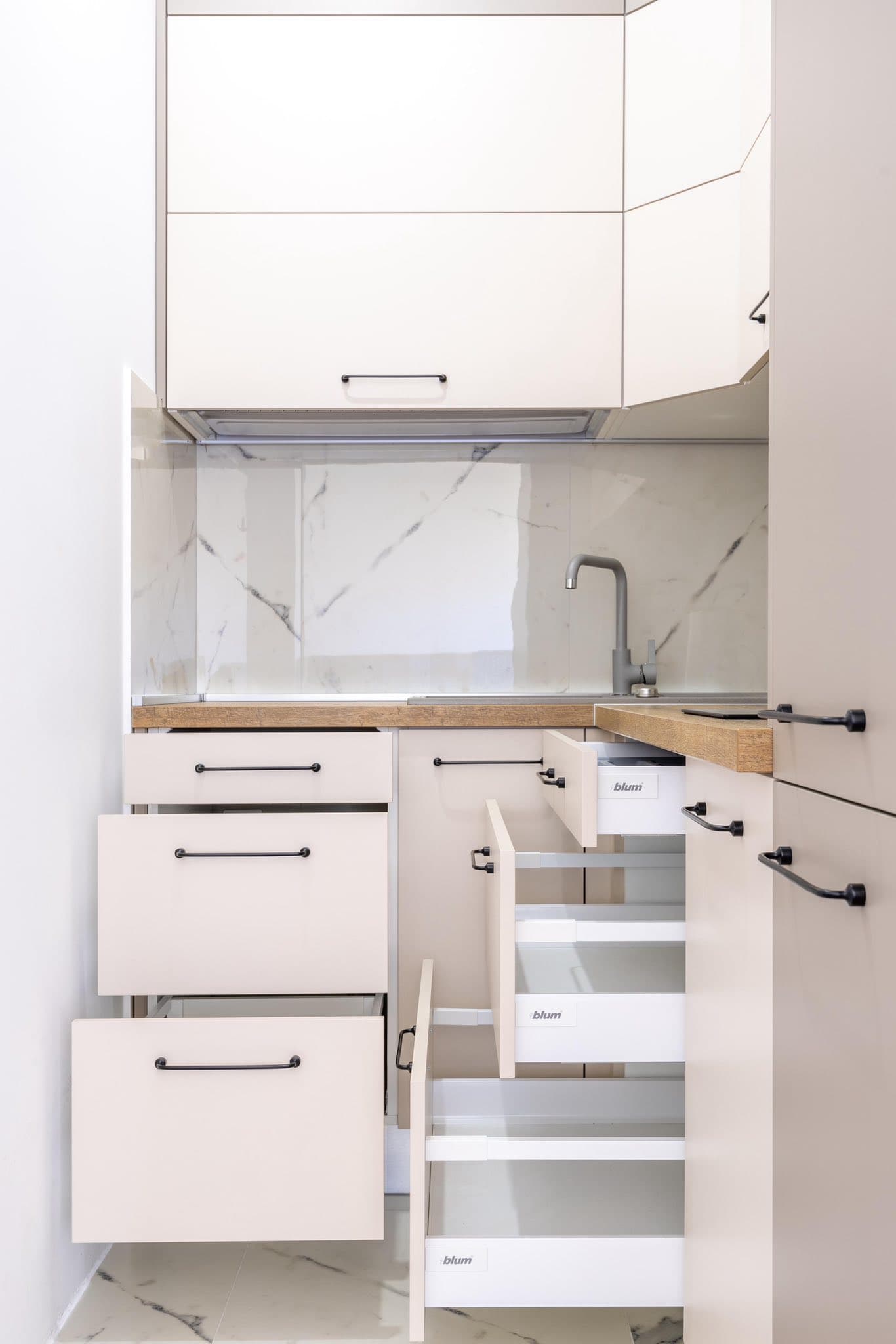 Kompaktni apartman: kuhinja i odlaganje 7