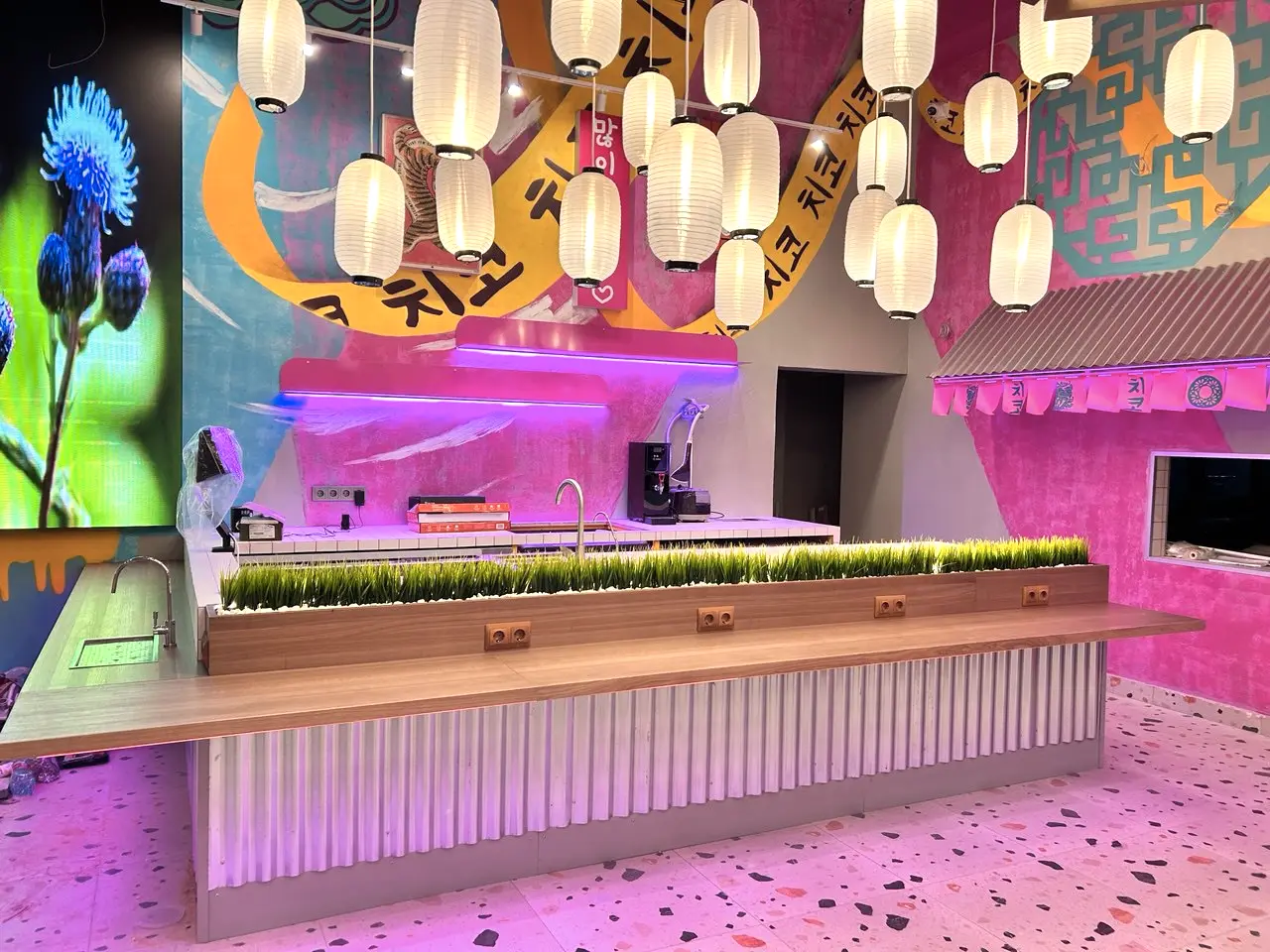 CHICKO Corn-Dog Restaurant: custom furniture by ARTIDOM in Stavropol, Russia, photo 1